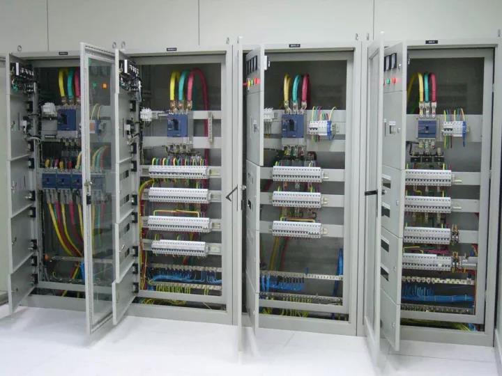 電氣控制柜灰塵多違反了什么規(guī)定【千亞電氣】